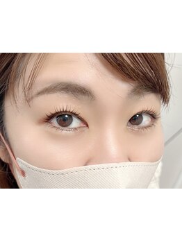 ナチュラル上品な目元にしたい