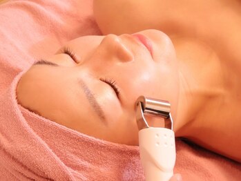 アンナビューティーサロン 博多店の写真/年齢肌・シミしわでお悩みの方へ☆リピート率自慢！！IPL肌管理で韓国女優のような理想のお肌へ♪