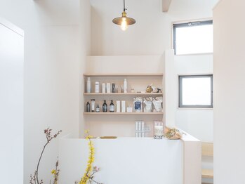 ユヌネイル(une nail)の写真/シンプルに日常に溶け込む空間で♪完全個室の贅沢空間で、おひとりおひとりの個性を大切にしています★