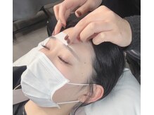 ワックス脱毛で眉毛を整え朝のメイクをグッと楽に☆