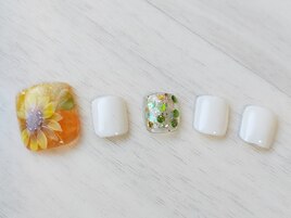 ひまわりネイル