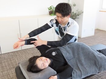 ウィズバディー(WithBuddy)の写真/ストレッチ専門店なので、初めての方にもオススメです!意外と難しいセルフケアも丁寧にご説明いたします◎