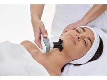 シュプリーム ラ ディオサ(Supreme LA DIOSA)/フェイスラインをリフトアップ★