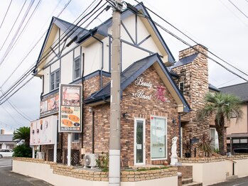 ビューティーリゾートリー(麗)/お店の外観です