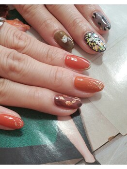 ユイアス(YUias...)/シースルー秋ネイル