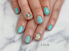 M-256 大人可愛いシェルネイル