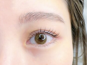 フィオブロウ 大阪豊中店(fiio brow)の写真/【豊中駅徒歩2分】お客様の自眉毛を活かしつつ理想の美眉実現をお手伝い♪垢抜け＆お洒落な印象に◎