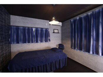 リラクゼーションサロン ヴィラスバリ (RelaxationSalon VillasBali)/個室の脱毛ルーム