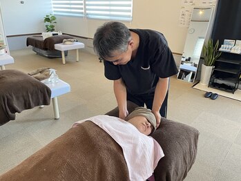 手もみ屋匠 高来町峰店の写真/【匠プレミアムコース60分＋ヘッドマッサージ15分 ¥6,960】眼精疲労・首肩コリの解消したい方にオススメ◎