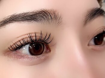 エヌプラスアイラッシュサロン(n plus eyelash salon)の写真/ナチュラルからボリュームまで理想の雰囲気を実現!すっぴんでも可愛らしいお顔へ♪メイクの時短にも◎