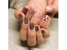 シルニー リム(Silny rim)/アシンメトリーニュアンスネイル