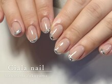 シアラ(Ciala)/大人気のガラスフレンチネイル