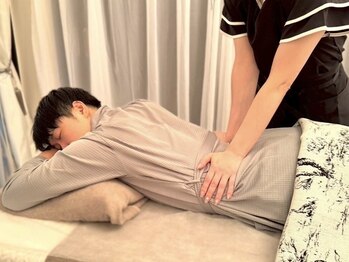 烏丸スパプラス(烏丸SPA+)の写真/【四条烏丸徒歩2分】お仕事や買い物帰りにマッサージで至福の休息を＊疲れに合わせたオーダーメイド施術。