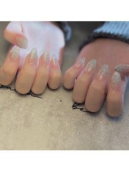 ラメグラデーションネイル