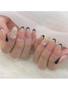 チークネイル×黒フレンチ