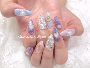 ネイルサロン ミュウ 池袋店(nailsalon Myuu)の写真/スタッフ全員高技術者★モチの良さの秘訣は、上級者～初心者まで満足させる妥協を許さない技術力！
