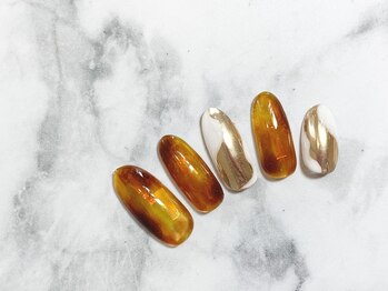 ネイルアンドアイラッシュサロン ミッタ(Mitta)/¥9000-