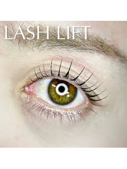 ネイルサロン R/まつげパーマ