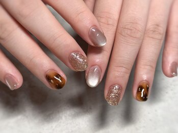 シーン(SHEEN)/べっ甲ネイル