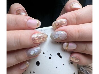 ミスユー(Miss U)/上品ネイル