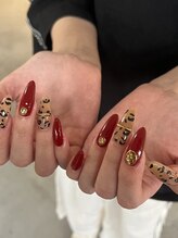 エーナイン イオンモール盛岡南店/ヒョウ柄華やかネイル