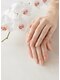 サロングレイシーズ 神楽坂(salon GRACES)の写真/大人女性のこだわりに応えるゆったりリクライニングソファ。落ち着いた雰囲気で指先を美しく◎