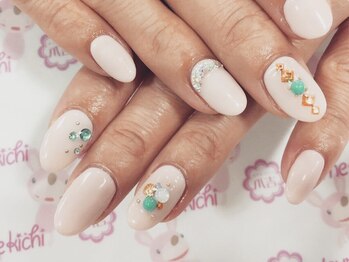 ネイルサロン 爪吉/上品さと華やかさを併せ持つ。