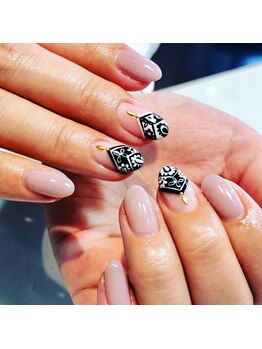 ネイルサロン レーヴ(NAIL SALON REVE)/シンプル♪ペイズリーネイル