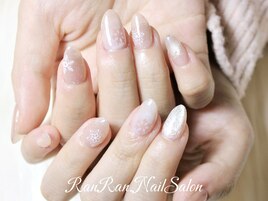 雪花×マグネットの冬ネイル