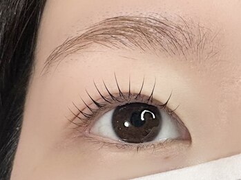 モアナラニ(MoanaLani)の写真/【人気No.1】朝ビューラーしてもすぐ下がる…そんなお悩みに人気のまつ毛パーマ！朝のメイクの時短にも◎