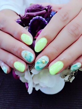 ネイルサロンアンドスクール ヴィタリティ(Vita-lity)/夏カラーマーブル