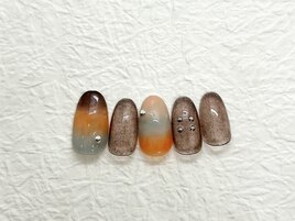 個性派グラデーションネイル