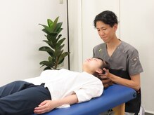 整体院リソーナの雰囲気(姿勢を考える上ではと頭の位置も大切になってきます。)