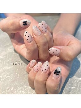 リッシュ(RICHE)/ドット×リボンネイル