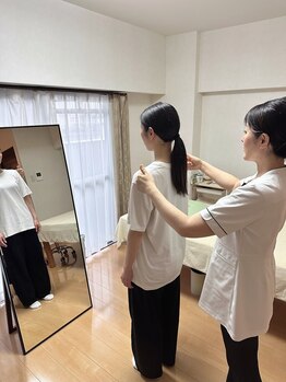 春日原りらくや整体院の写真/初めての整体で緊張する方へ。体の状態を分かりやすく説明し歪みや不調を整えます◎【春日原/整体/肩こり】