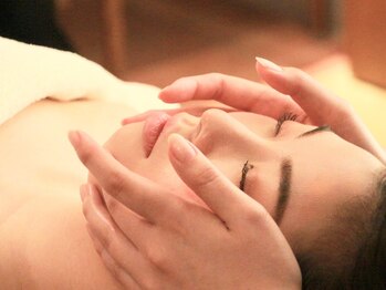 エムスラッシュ フィール 東戸塚(M.SLASH FIEL)/年々気になっていくお顔の悩みに