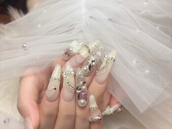 サロンドゥードゥー(SALON DOUDOU)の写真/流行りの長さだしワンホンネイル＊長さ出しも得意のサロン！亀裂・折れてしまった爪もお任せください◎