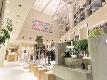 ミンクス 渋谷(MINX)の雰囲気（駅からすぐ！ヘアサロン併設の開放的な雰囲気です。）