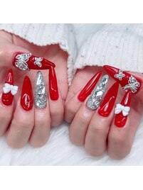 圧倒的存在感レッドネイル