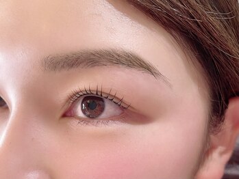チオン アイラッシュ(CHION eyelash)/まつげパーマ×美眉スタイリング