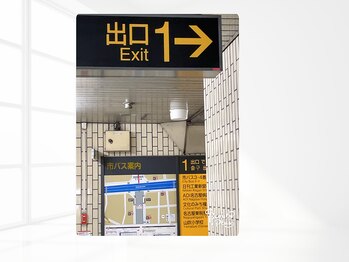 ルナティアラ(LUNAティアラ)/出口1番か2番手前エレベーター