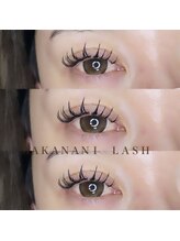 マカナニラッシュ(MAKANANI LASH)/ダブルフラットラッシュ