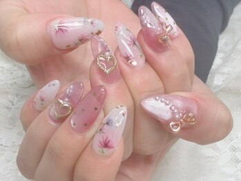 ネイルサロン ミュウ 池袋店(nailsalon Myuu)の写真/こだわり派も納得のオーダーメイドネイルを楽しめるサロン！丁寧なカウンセリングで、美しいデザインに★