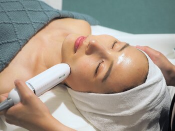 ベル 堀江(Belle)/4D Hi-UP小顔フェイシャル｜MENU