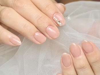 ライラック(Lilac)の写真/【美フォルムにこだわり】シンプルで洗練されたネイルで手元を美しく！お仕事や日常にぴったりなデザイン◎