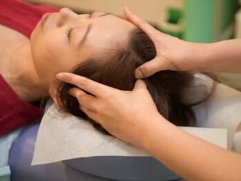 藤田はりきゅう治療院/頭のツボ押し