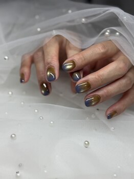 ナナ ネイル(Nana nail)/2色グラデ＋マグネットネイル