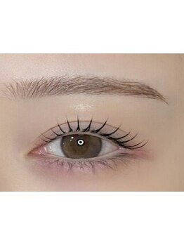 ナチュラル上品な目元にしたい