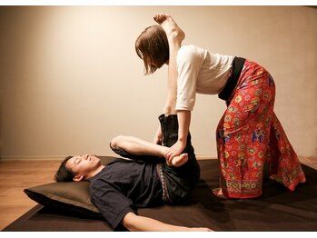 マシェリ 浦安駅前店(MA CHeRiE.)/タイ古式マッサージのストレッチ