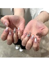 トータルサロン 白べぇーっ プラス/スタッフとお揃いネイル